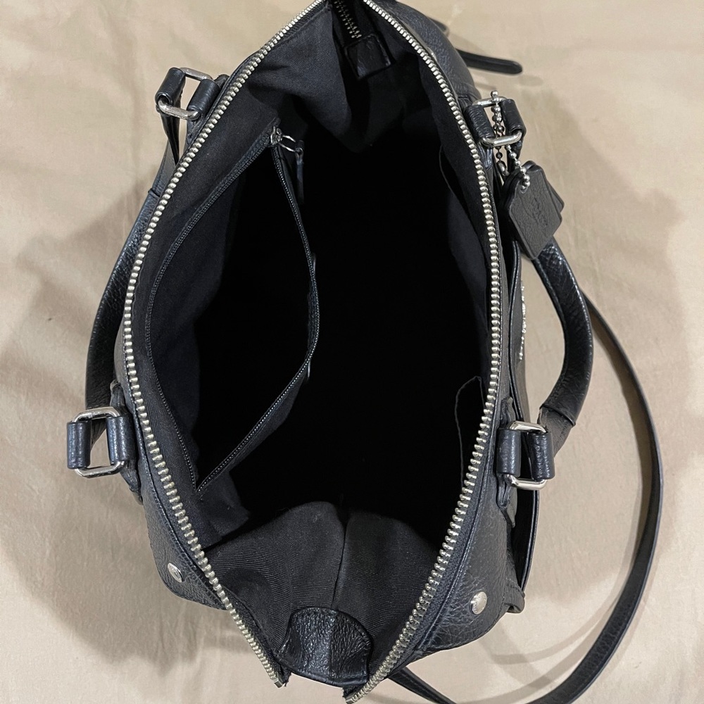 Coach Purse! - Picture 8 of 10